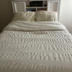 Bedroom Set Double Bed, Mattress and Dresser