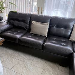 Ashley L Shape Coaches