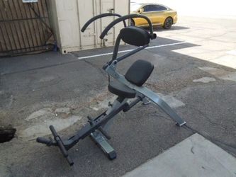 Used Body-Solid Plate Loaded Semi-Recumbent Ab Bench