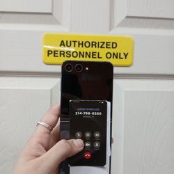 Samsung Galaxy Z Flip 5 Unlocked