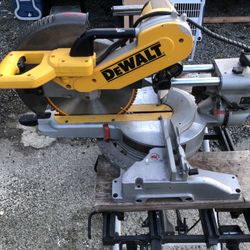 DeWalt miter saw (12”. )