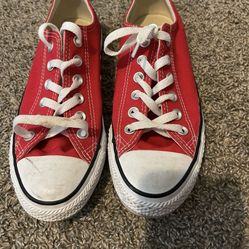 red converse 