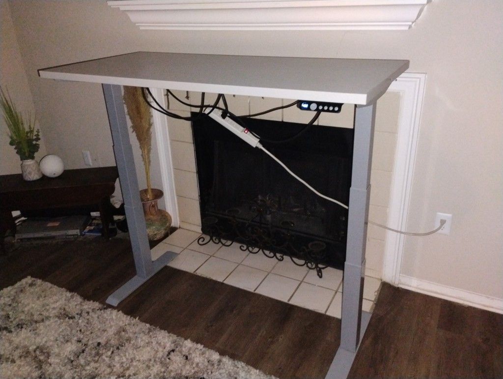 Hydraulic Desk