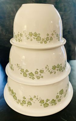 Vintage Corelle Coordinates Mixing Bowl Set