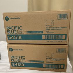 GP PRO (Georgia-Pacific), black, 54518, 14.1 inches wide x 6.5 inches deep x 11.1 inches high, Ultra pacific blue color