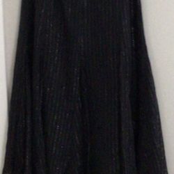 Size 8 Black pleated midi skirt 