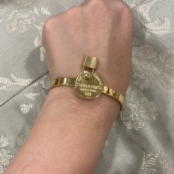 Stainless steel gold bracelet