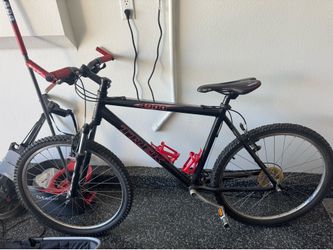Trek 4900