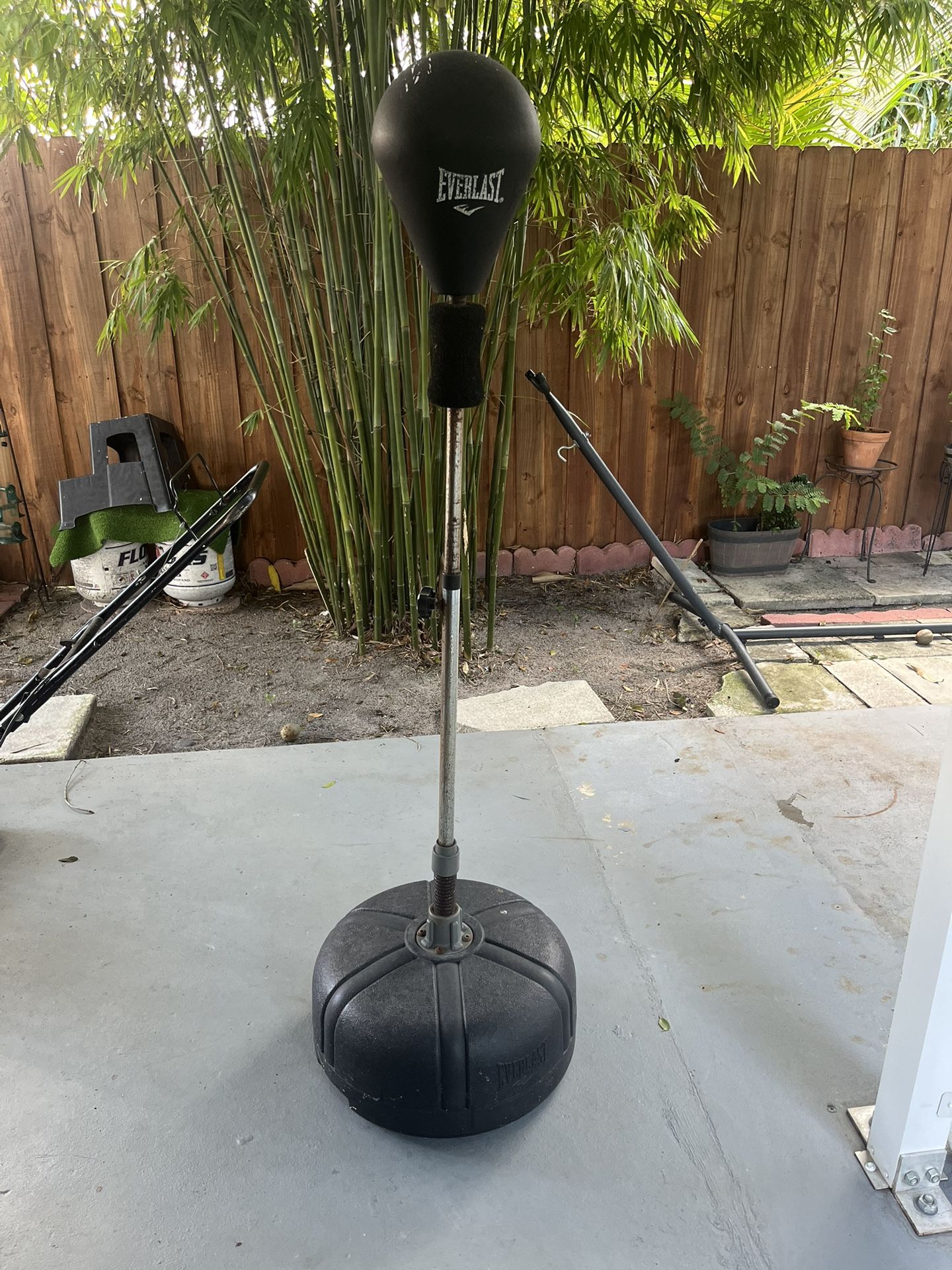 Gym Punching Bah With Stand