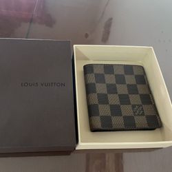 Louis Vuitton Men  Wallet