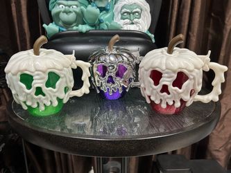 Disney Parks Glow In The Dark Poison Apple Souvenir Halloween Cups Disneyland Price Is for all