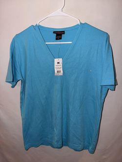 NWT ladies Medium Aces Design v-neck blue t-shirt 
