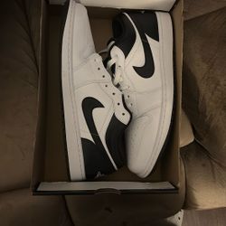 Nike Air Jordan 1 Low “Reverse Panda 🐼 “ Size 13