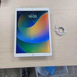 Ipad Pro 2nd Gen ...256gb. WiFi Anf Cellular 