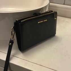 JET SET LARGE LEATHER SMARTPHONE WRISTLET WALLET 