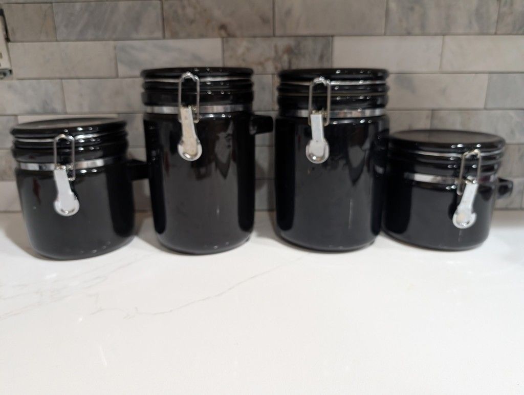 Kitchen Storage Containers