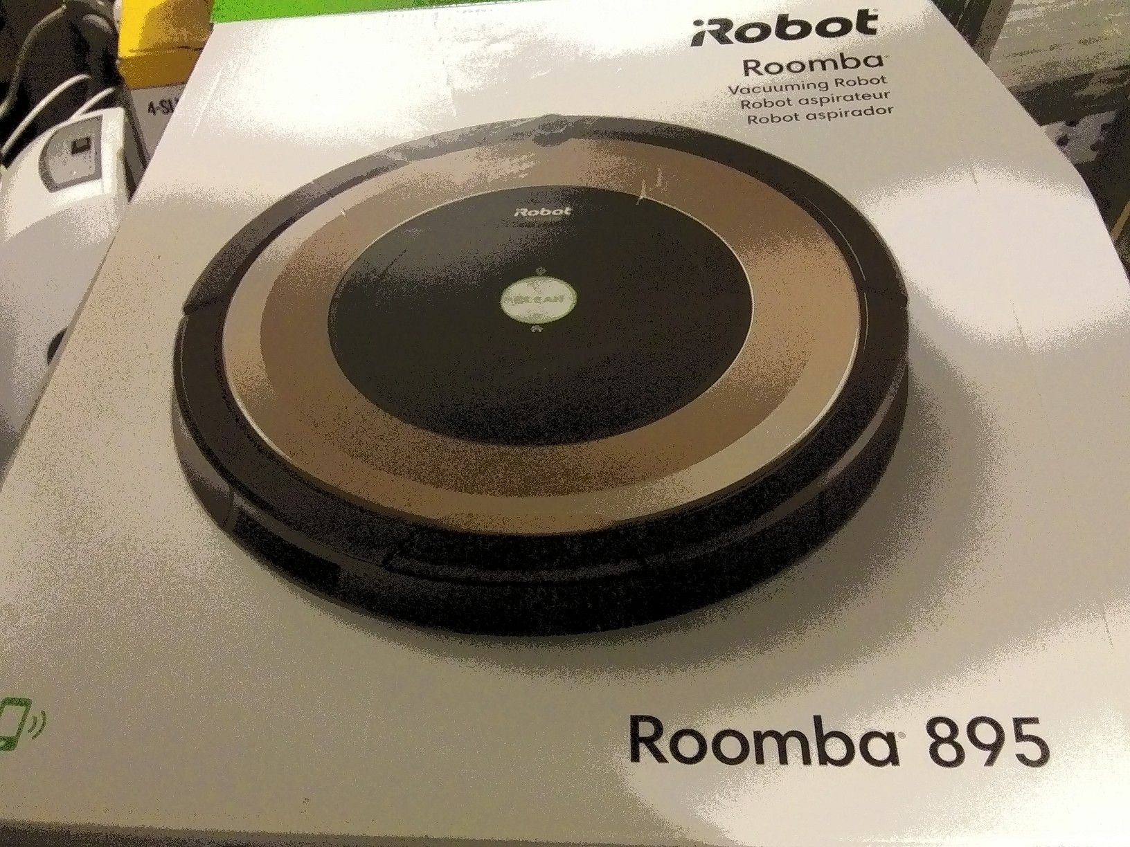 This is the 895 Roomba I robotic vacuum cleaner