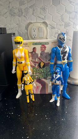 Power Rangers Action Figures & Comic Book Set