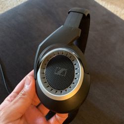 Sennheiser HD 439 Headphones Black