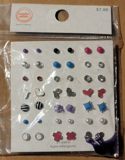 Girl's Multi-Pack Earring Packs 
$3 each (Two Available)
Each Pack Includes 21 pairs