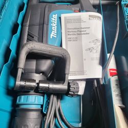 Makita
14 Amp SDS-MAX Corded Variable Speed 20 lb. Demolition Hammer
w/Soft Start, Side Handle, Bull Point and Hard Case
(53)