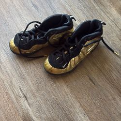 Nike Air Foamposite Pro GS ‘Metallic Gold’ 