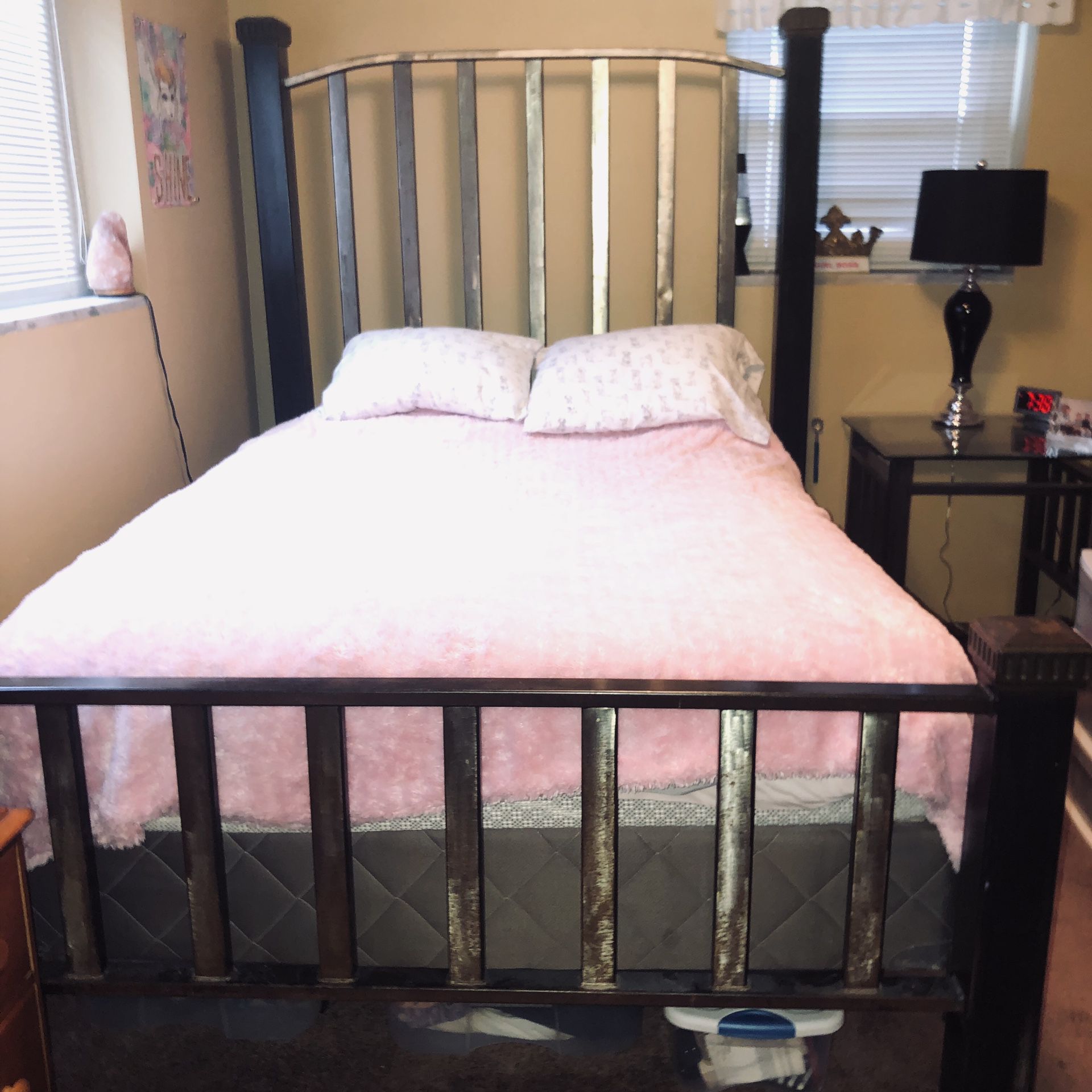 Queen size metal bed (head & footboard) & matching glass top side table/nightstand. EXTREMELY heavy! Built SOLID! Cost around $3000 new! Price IS neg