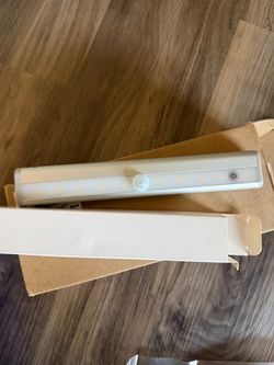 Cabinet light