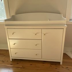 Dresser With Removable Changing Station For Nursery