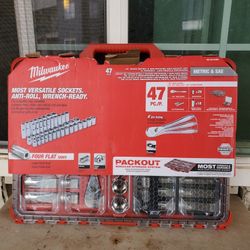 Milwaukee Packout 1/2" SAE/Metric Ratchet And Socket Tool Set 47 Piece Brand New Never Used Hablo Español 