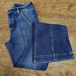 Idyllwind Women’s Med Wash High Rise Seam front accent Flare Denim Jeans size 10