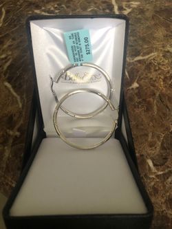 Fine jewelry silver earrings brand new is in Spartanburg Sc