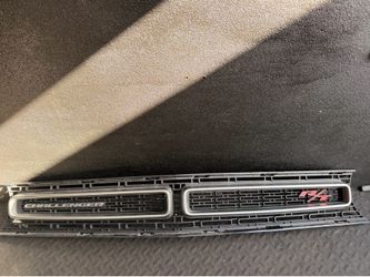 2019 Challenger rt front grill
