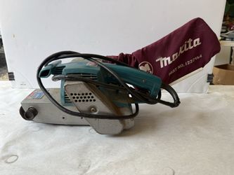 Makita 9924B Belt Sander Blue/Gray Corded Electric 115V Power Tool