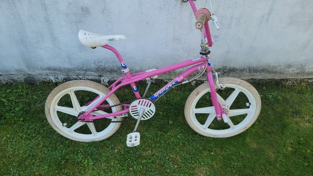 1987 G.T. PERFORMER