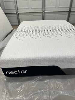 Nectar Queen Memory Foam Mattress 