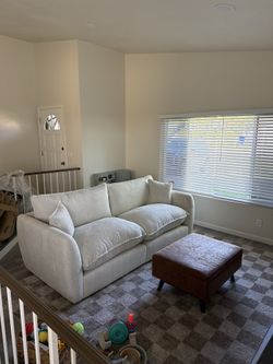 Storage ottoman