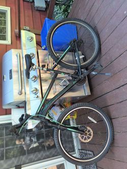 Sidewinder Mountain bike 21 speed 26'