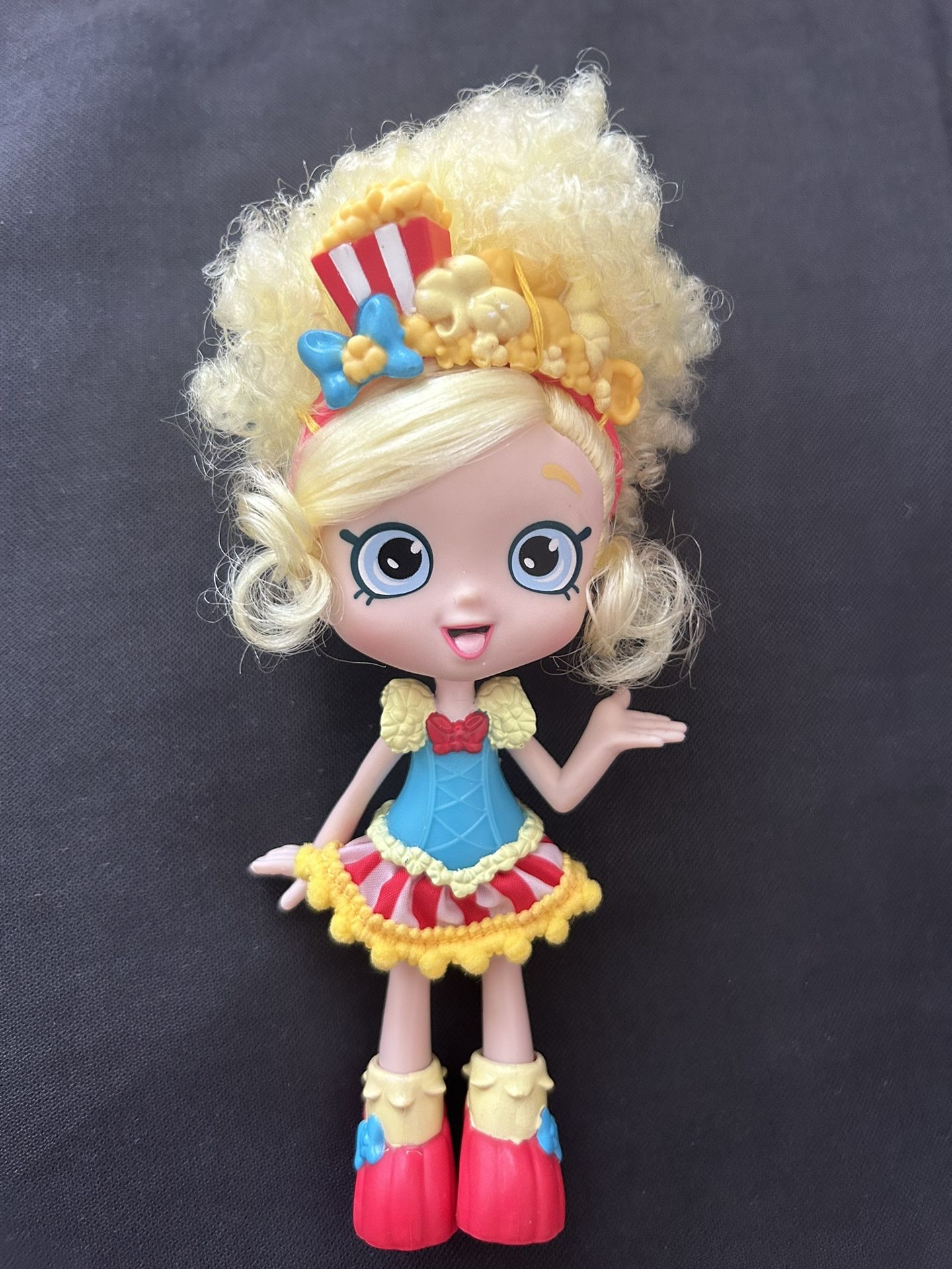 Shopkins Shoppies Poppette Doll With Exclusive Shopkins Awesome Hair new