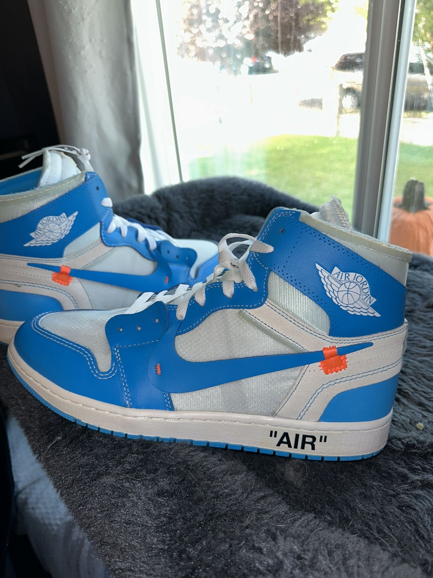 Air Jordan 1 High Unc Off White Size 13. Mint Condition