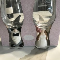 The Well Dressed Gnome Bride And Groom Wine Glass Set. Wedding Gift Brand New In Box. 