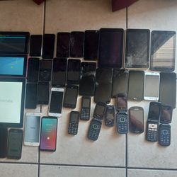 LOT OF 59 CELL PHONES & TABLETS IPHONES LG ETC.. SOME TURN ON SOME ARE JUST FOR PARTS