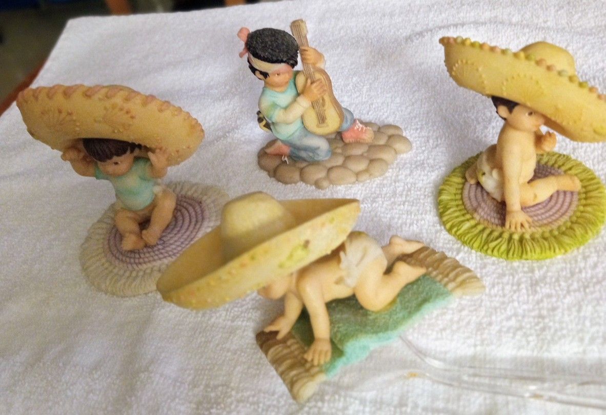 Vintage Enesco Ole Figurines