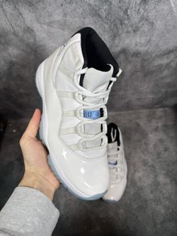 Jordan 11 Legend Blue Size 9.5 