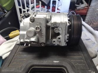 Used Auto AC Comprelllllllssor with Clutch Pulley