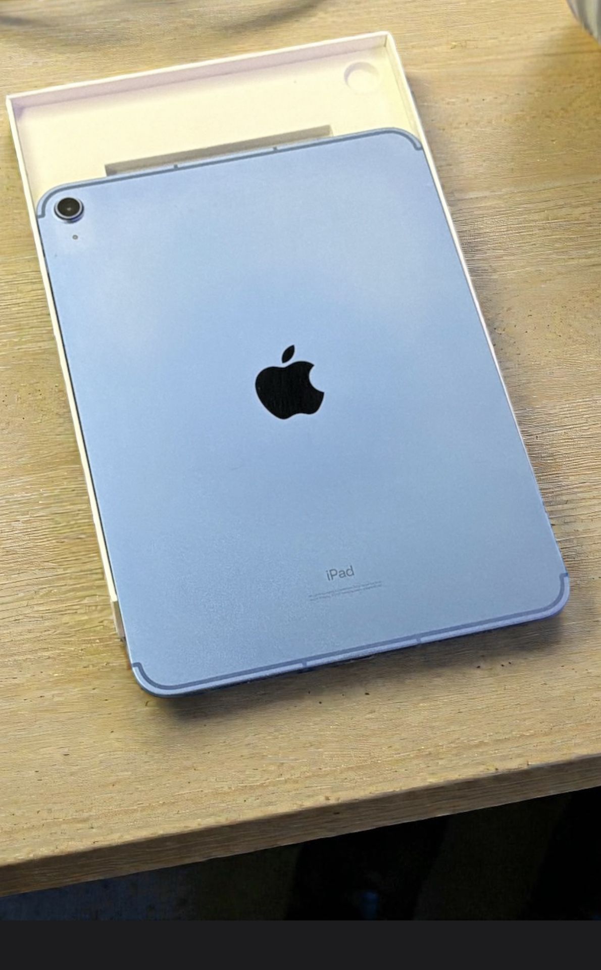 iPad 10th Gen – 64GB WiFi/Cellular