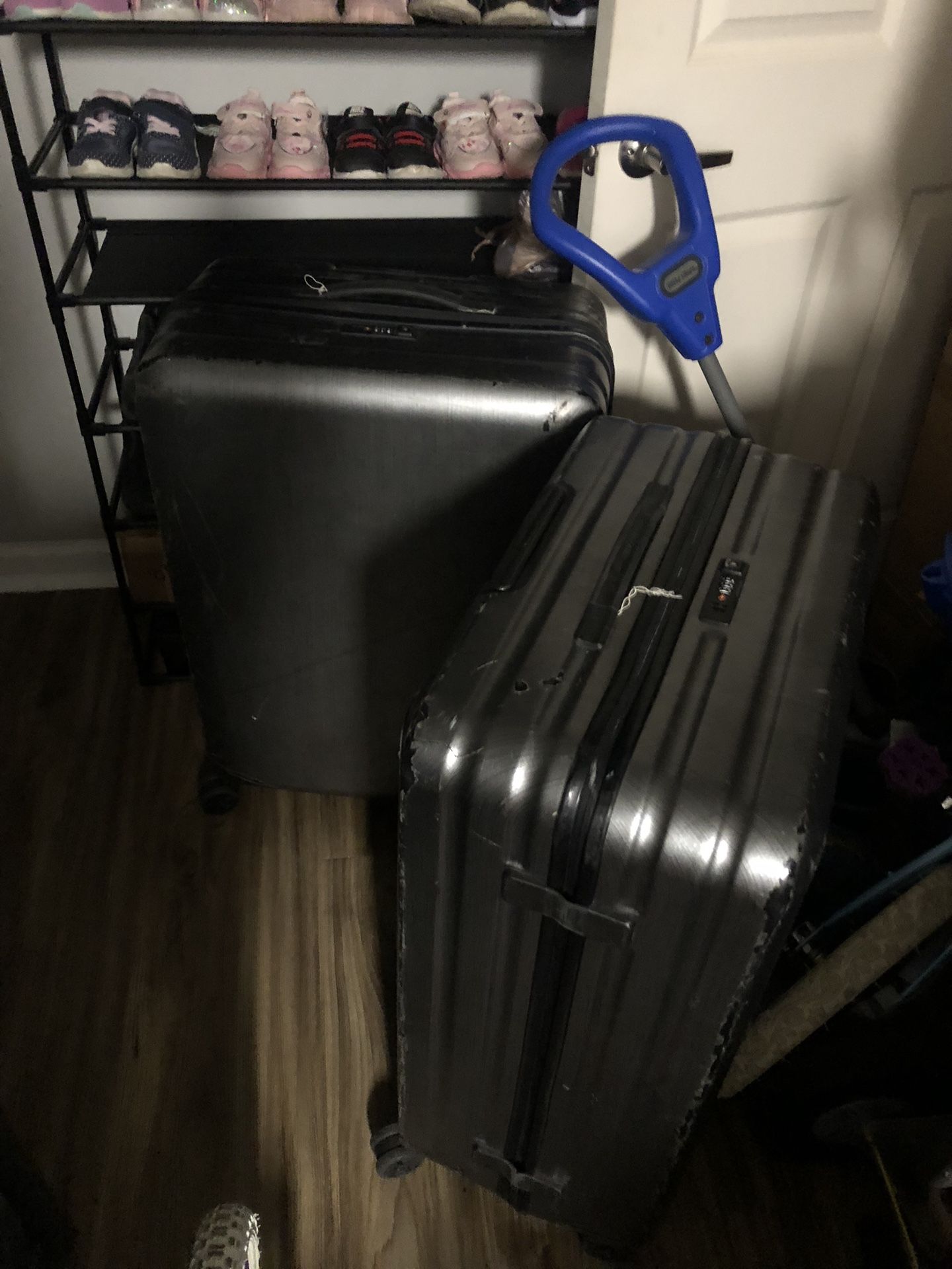 Samsonite inova luggage spiner 30”
