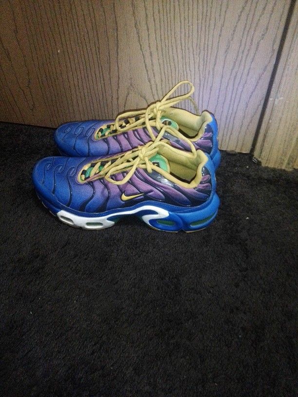 Blue Purple And Green And Yellow Color Size 4.5Y