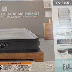 Intex Comfort Deluxe Dura-Beam Plush Air Mattress Bed with Built-In Pump, Full