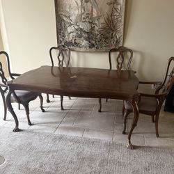 Formal Dining Table w 2 extensions 